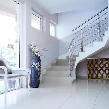 منتجع Ribarski Konaci *